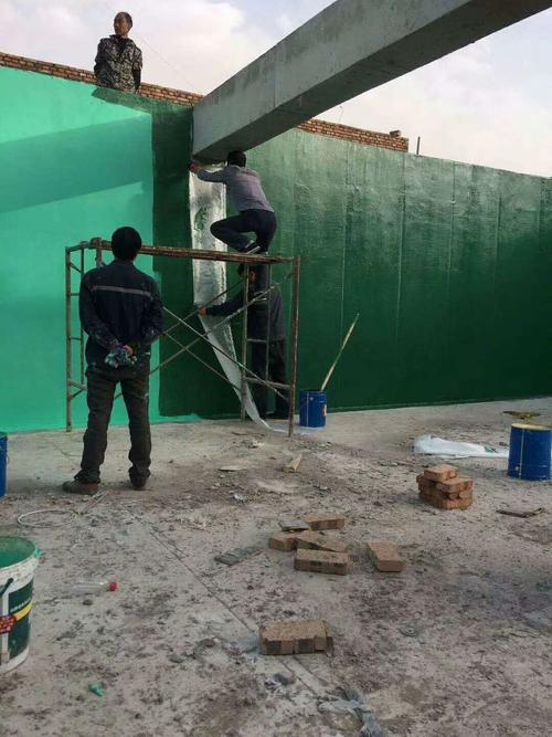 建水针对老旧车间地面普遍存在的起砂、裂缝问题